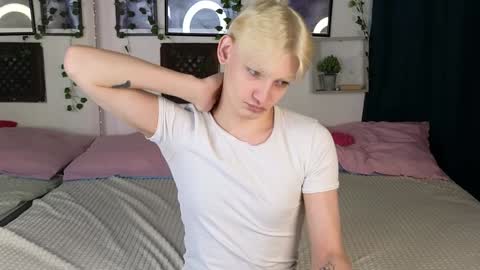 Snapshot of nick_win chatting on 29, 1, 2025 Nick online show from 29, 1, 2025
