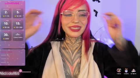 Snapshot of nicki_1 chatting on 7, 10, 2025 Help me reach 100 thumbs up online show from 7, 10, 2025