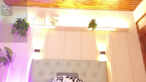 Snapshot of nicki__snow chatting on 5, 11, 2025 Your baby Nicol online show from 5, 11, 2025