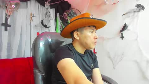 Snapshot of nickk_wolff chatting on 23, 10, 2025 Nickk Wolff online show from 23, 10, 2025