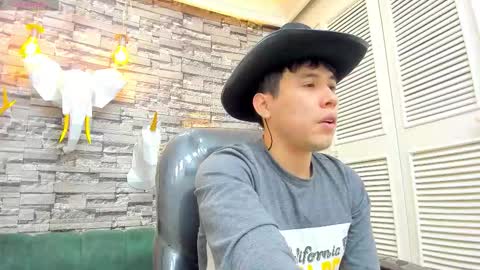 Snapshot of nickk_wolff chatting on 11, 11, 2025 Nickk Wolff online show from 11, 11, 2025