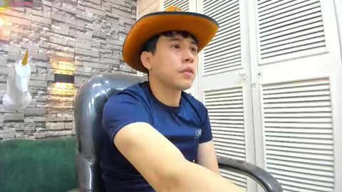 Snapshot of nickk_wolff chatting on 12, 11, 2025 Nickk Wolff online show from 12, 11, 2025