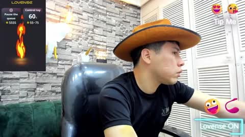 Snapshot of nickk_wolff chatting on 3, 12, 2025 Nickk Wolff online show from 3, 12, 2025