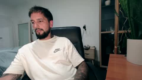 Snapshot of nickmaxx541 chatting on 31, 10, 2025 Nick maxx online show from 31, 10, 2025