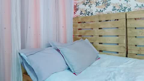 Snapshot of nicky_oli chatting on 1, 2, 2025 nicky_oli online show from 1, 2, 2025