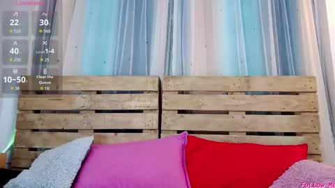 Snapshot of nicky_oli chatting on 15, 10, 2025 nicky_oli online show from 15, 10, 2025