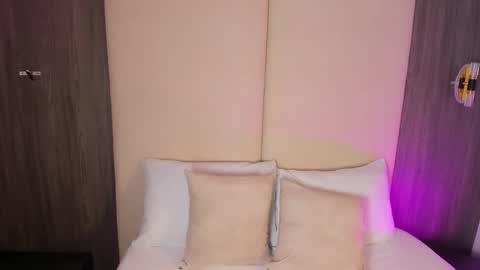 Nicky  online show from 5, 2, 2026