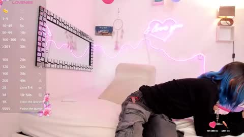 nicky_teem online show from 1, 1, 2025