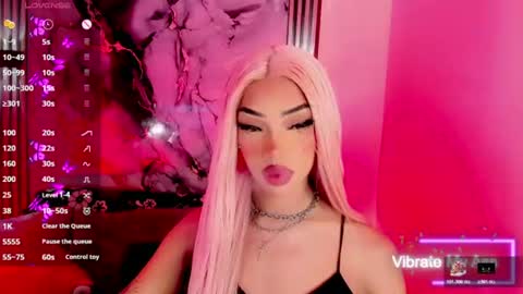 Snapshot of nickynoa chatting on 18, 6, 2026 Nicky online show from 18, 6, 2026