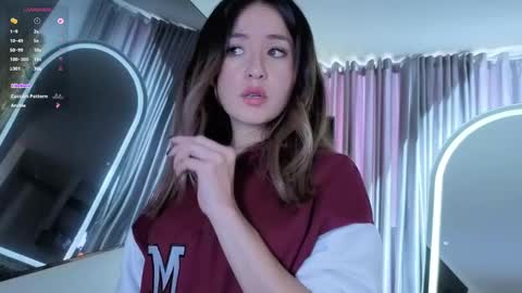 Snapshot of nickywindsor chatting on 19, 9, 2025 Nicky online show from 19, 9, 2025