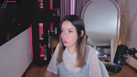 Snapshot of nickywindsor chatting on 5, 10, 2025 Nicky online show from 5, 10, 2025