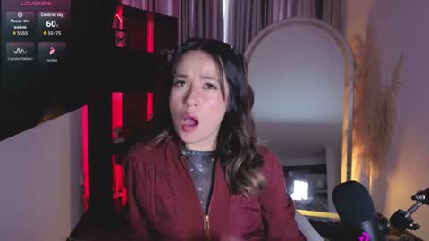 Snapshot of nickywindsor chatting on 12, 10, 2025 Nicky online show from 12, 10, 2025