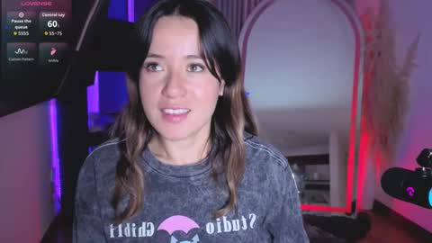 Snapshot of nickywindsor chatting on 17, 10, 2025 Nicky online show from 17, 10, 2025