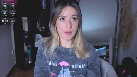 Snapshot of nickywindsor chatting on 29, 11, 2025 Nicky online show from 29, 11, 2025