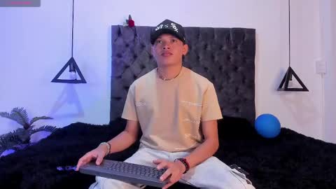 nico_saint_ online show from 28, 5, 2026
