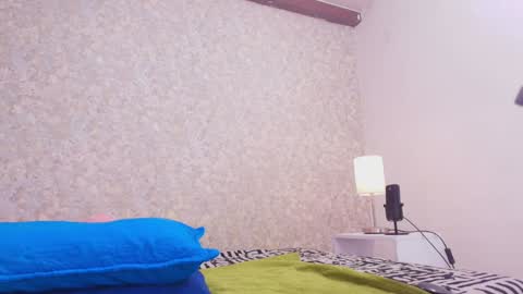 Snapshot of nicol_ferrer chatting on 8, 1, 2025 Nicol online show from 8, 1, 2025