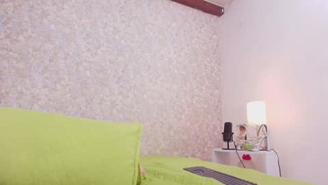 Snapshot of nicol_ferrer chatting on 22, 1, 2025 Nicol online show from 22, 1, 2025