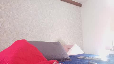 Snapshot of nicol_ferrer chatting on 8, 9, 2025 Nicol online show from 8, 9, 2025