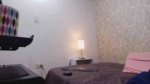 Snapshot of nicol_ferrer chatting on 9, 9, 2025 Nicol online show from 9, 9, 2025