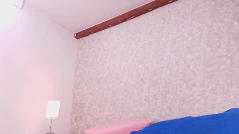 Snapshot of nicol_ferrer chatting on 17, 9, 2025 Nicol online show from 17, 9, 2025