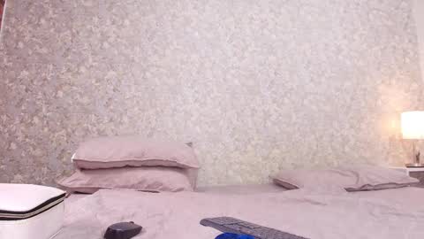 Snapshot of nicol_ferrer chatting on 15, 10, 2025 Nicol online show from 15, 10, 2025