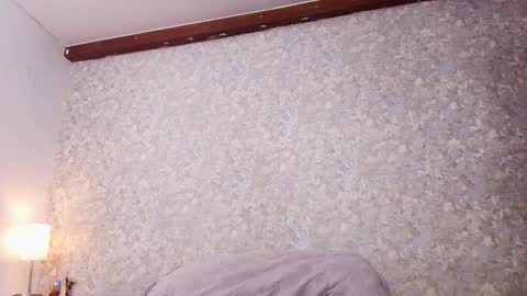 Snapshot of nicol_ferrer chatting on 10, 11, 2025 Nicol online show from 10, 11, 2025