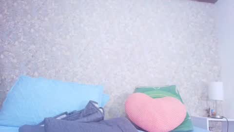 Snapshot of nicol_ferrer chatting on 19, 11, 2025 Nicol online show from 19, 11, 2025