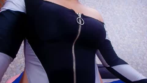 Snapshot of nicol_ferrer chatting on 28, 11, 2025 Nicol online show from 28, 11, 2025