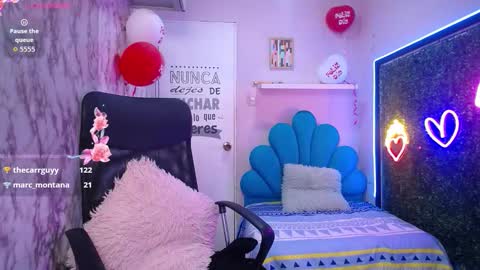 nicol_ross19 online show from 28, 2, 2026