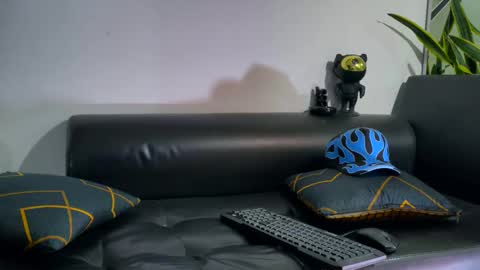 Nicolas online show from 2, 11, 2025