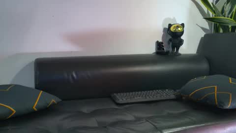 Nicolas online show from 18, 11, 2025