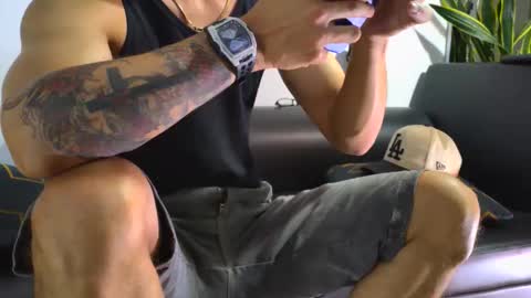 Nicolas online show from 1, 12, 2025