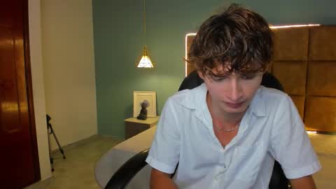 nicolasferrer18 online show from 10, 11, 2025