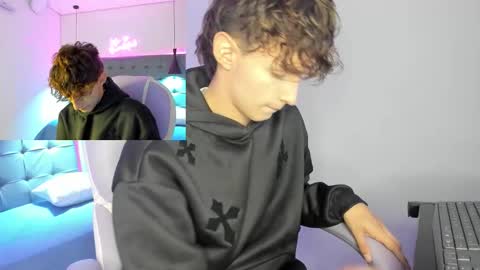 nicolasferrer18 online show from 2, 12, 2025