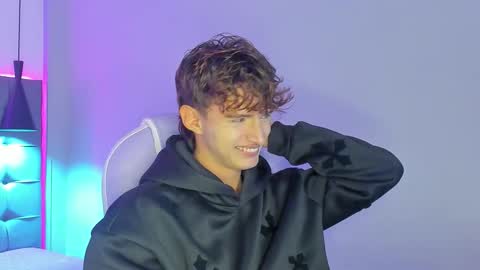 nicolasferrer18 online show from 5, 12, 2025