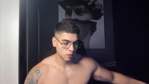 Snapshot of nicolasmuscle chatting on 3, 12, 2025 Andres online show from 3, 12, 2025