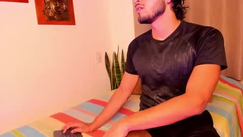 nicolasrodrii online show from 27, 1, 2025