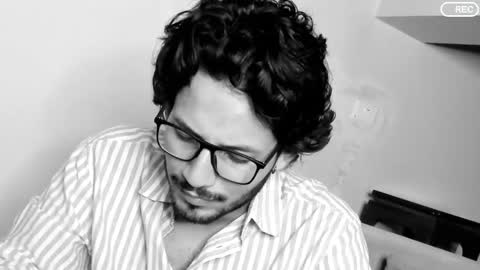 nicolasrodrii online show from 9, 3, 2025