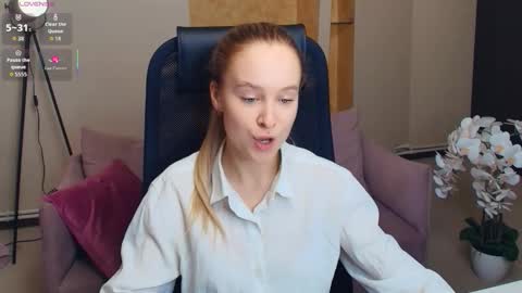 Nicoletta online show from 3, 12, 2025