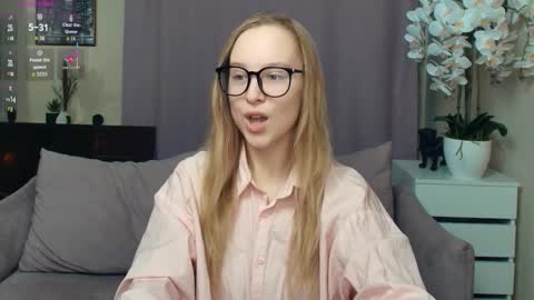 Nicoletta online show from 21, 12, 2025