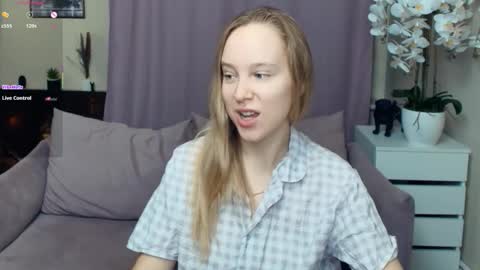 Nicoletta online show from 18, 1, 2026