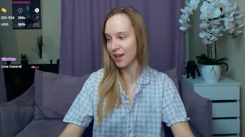 Nicoletta online show from 27, 3, 2026