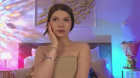 Nicole online show from 13, 11, 2025