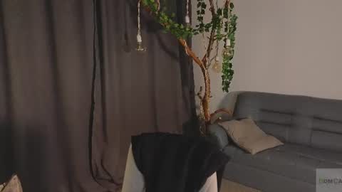 Nicole online show from 12, 6, 2026