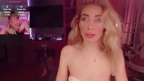 Nicole online show from 4, 10, 2025