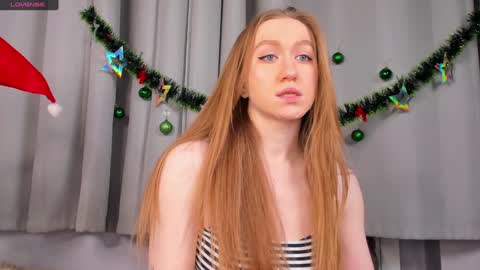 Snapshot of nicole_grifin chatting on 5, 1, 2025 Nicole Grifin online show from 5, 1, 2025