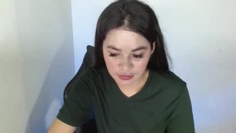 nicole_kiss01 online show from 28, 11, 2025