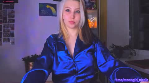 Snapshot of nicole_matt chatting on 14, 12, 2025 Nicole online show from 14, 12, 2025