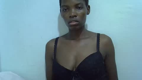 nicoleberry254 online show from 9, 2, 2025