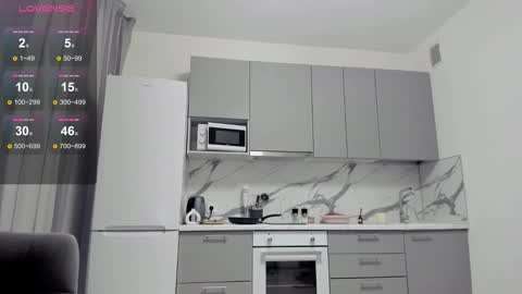 nicoledolla online show from 13, 10, 2025